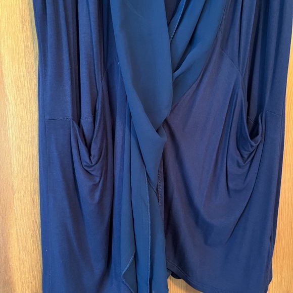 LOGO by Lori Goldstein Sleeveless Topper Size Medium - Picture 5 of 10